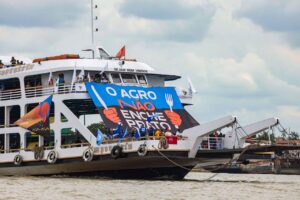 Barqueata em Belém marca abertura da Cúpula dos Povos